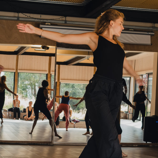 Danse-contemporain-silhouette zoé