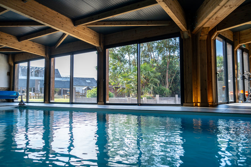 manoir-de-la-forme-plumaugat-piscine-int2