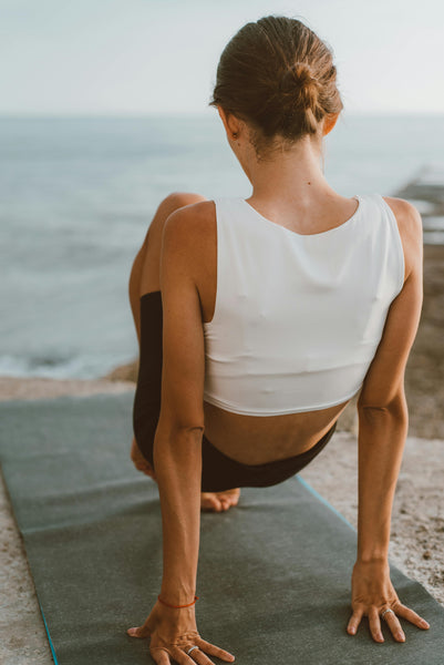 Librededroit-silhouette-yoga